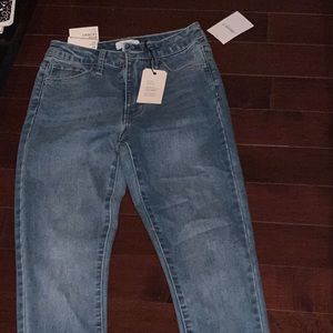 FOREVER 21 NWT SIZE 24 MID RISE DENIM JEANS